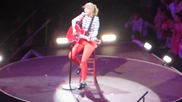 Taylor Swift Starlight 5-29-13 смотреть онлайн