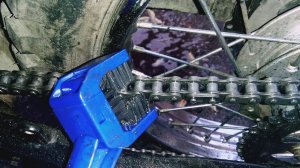 Щетка для чистки цепи мотоцикла / посылка с Алиэксперсс / распаковка