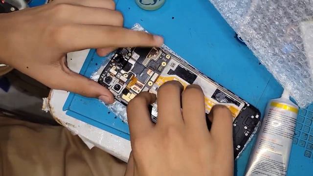 Замена экрана Realme Smartphone Broken Screen Replacement - How To Replace Broken Screen смотреть онлайн