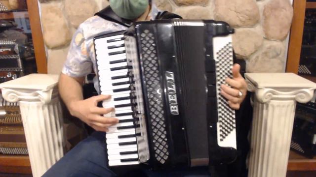 4357 - Black Bell Piano Accordion LMMM 41 120 $1199 смотреть онлайн
