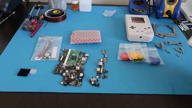 GameBoy Zero Build using Kite's Circuit Sword - Part 1 смотреть онлайн