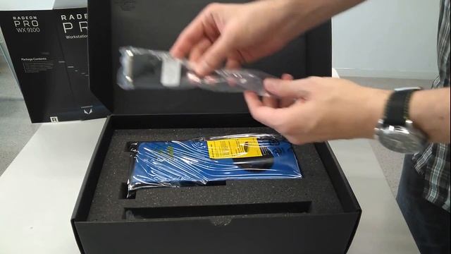 Unboxing of ATI Radeon PRO WX 9100 смотреть онлайн