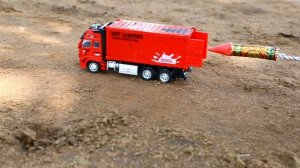 Ракеты и игрушки. Взрывы!