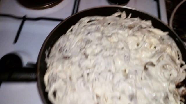 Щука тушёная под майонезом с лучком! Пальчики оближешь! смотреть онлайн