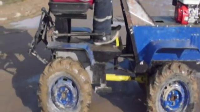 минитрактор переломка 4x4. тест по грязи. Pereloma traktori 4x4. testi likaa . смотреть онлайн
