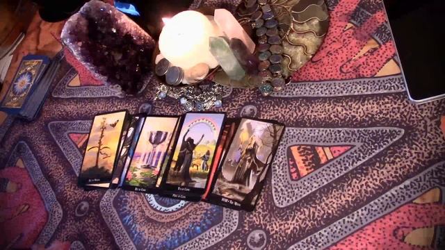 НОВЫЙ ЗНАКОМЫЙ ЧТО ОН ДУМАЕТ О ВАС ЕСТЬ ЛИ ПЕРСПЕКТИВЫ гадания карты таро на любовь смотреть онлайн