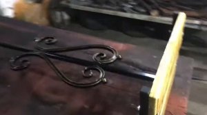 Стол и Лавочка на кладбище.