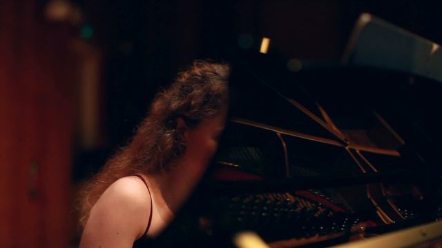 Schumann Three Romances op 94- Second Movement смотреть онлайн