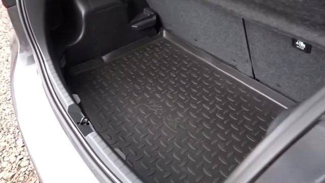 Toyota Yaris 1.5 VVT-h Icon E-CVT - Vale Motors, Wincanton смотреть онлайн