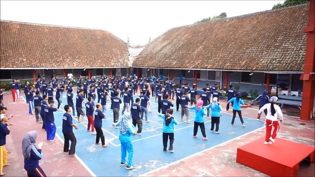 HEBOH...!!!! PEMECAHAN REKOR SENAM POCO-POCO BERSAMA WARGA BINAAN RUTAN TEMANGGUNG смотреть онлайн