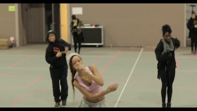Diamonds World Tour - Rihearsal смотреть онлайн