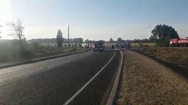 Бензовоз перевернулся в Ставрополе 23 тонны солярки разлились по трассе смотреть онлайн