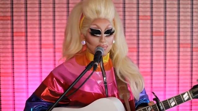 Trixie Mattel | Billboard Live At-Home Performance смотреть онлайн