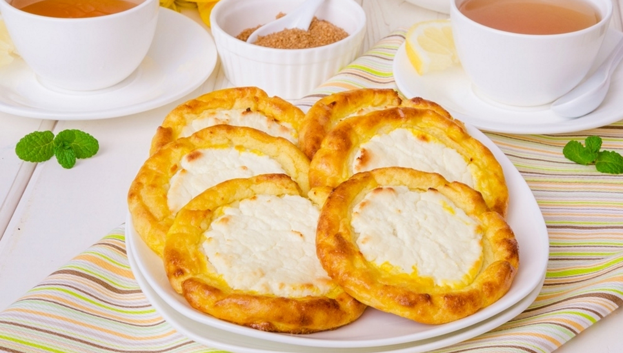 ВАТРУШКИ КАРТОФЕЛЬНЫЕ С ТВОРОЖЕННОЙ НАЧИНКОЙ.mp4 смотреть онлайн