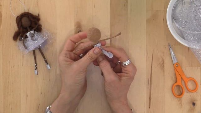 Needle Felt a Ballerina Waldorf Style Doll Ornament #needlefelting #tutorial смотреть онлайн