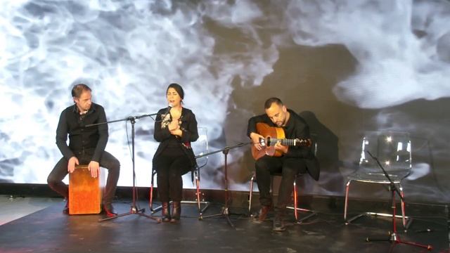 Trio flamenco voz, guitarra y cajón смотреть онлайн