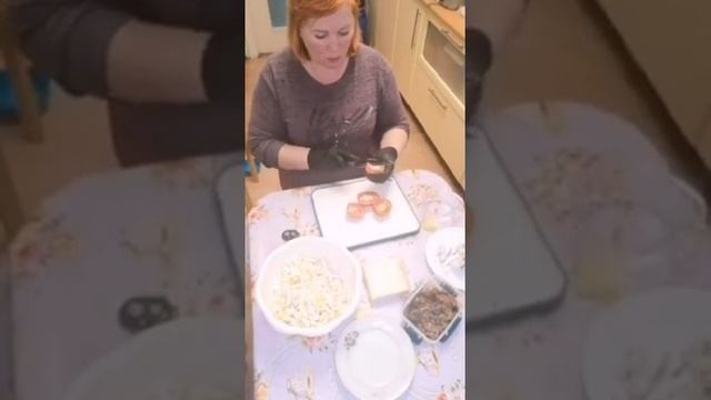 Вкусный салат/салат из куриной грудки с фасолью смотреть онлайн