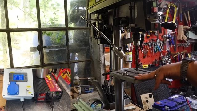 Jak Zvládne Měnič Napětí 12V Na 230V Z Číny Fungovat V Zátěži?