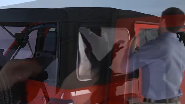 Raising Soft Top | How To | 2023 Jeep Wrangler смотреть онлайн