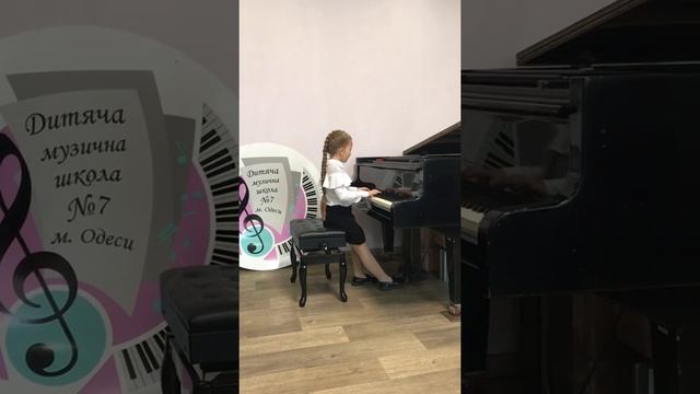 Панасишина Емiлiя - Євгенія Дзюба. Вальс Загадка смотреть онлайн