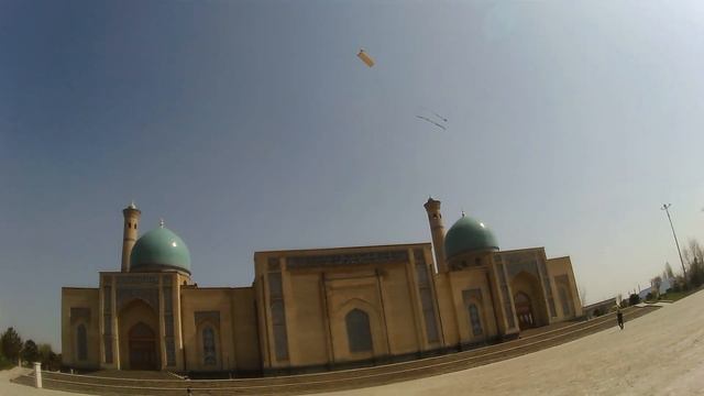 Качу качую. Ташкент. Рынок Чорсу. Что такое махалля? Хазрат Имам. смотреть онлайн