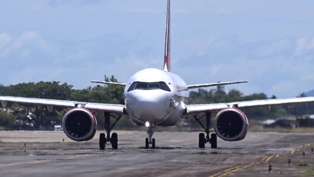 DEKAT SEKALI, PESAWAT BATIK NEO AIRBUS A320, MEUJAK POE, BANDARA SULTAN ISKANDAR MUDA ACEH смотреть онлайн