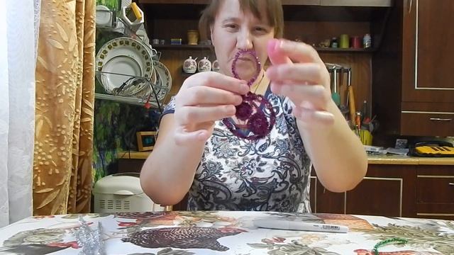 Жизнь в деревне зимой. Елочные игрушки своими руками. смотреть онлайн