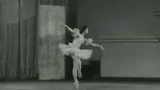 МАКСИМОВА В ЩЕЛКУНЧИКЕ - 1958 ГОД смотреть онлайн
