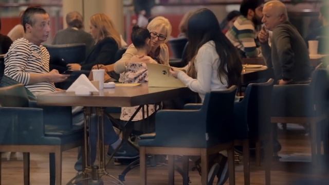 What would you do if you saw a six year-old alone in a public place? смотреть онлайн