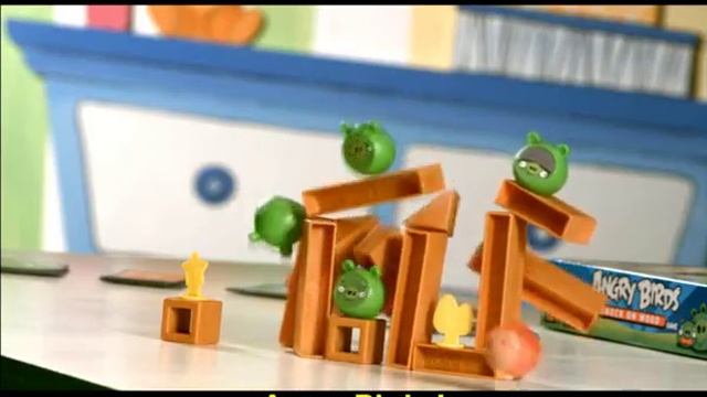Mattel Angry Birds Knock on Wood Game (www.ToyTango.com) смотреть онлайн