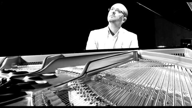 Roberto Plano live - Brahms, Intermezzo Op.117 No.3 смотреть онлайн