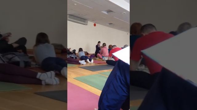 Юлечка Синявская, центр йоги Прана, 2015 г, Москва смотреть онлайн