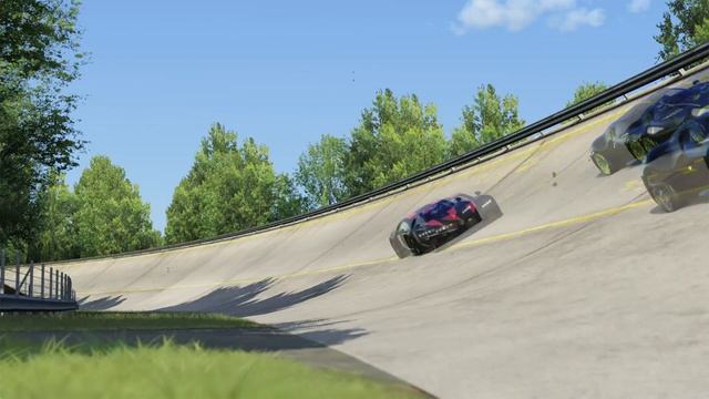 Bugatti Chiron Super Sport 300+ vs Bugatti La Voiture Noire at Monza Full Course смотреть онлайн