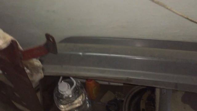 Удаляю ржавчину с Москвича 2141 / маслопроблемы пазнего ИЖа / москвичевлог #2 смотреть онлайн