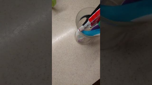 Дезинфицируем зубные щетки смотреть онлайн