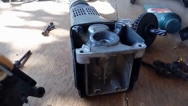 Ремонт отбойного молотка Макита НМ1100С смотреть онлайн