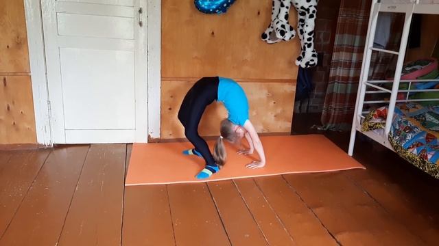 Гимнастика: Как встать в мостик за 7 дней? смотреть онлайн