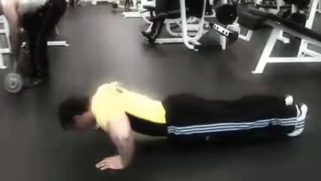 Отжимания от пола / техника выполнения упражнения смотреть онлайн
