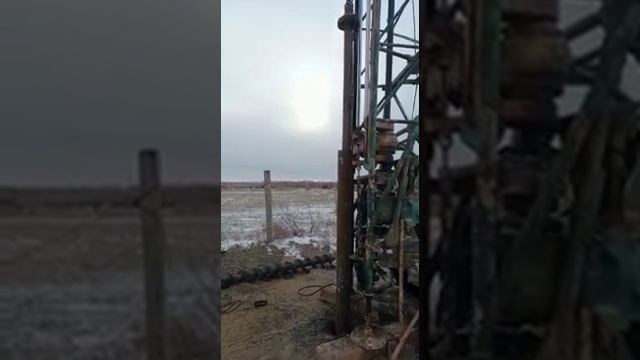 Работа ударной бабы на буровой УГБ-50М смотреть онлайн