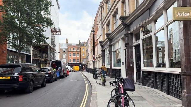 London Tourist Walk in Summer 2023 | Central London walk through the West End [4K HDR] смотреть онлайн