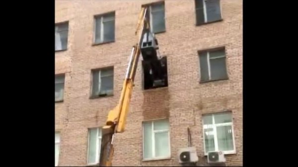 Перемещение станков через оконный проем. https://www.takelagg.ru/