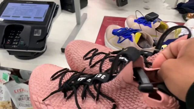 Hunting RARE SNEAKER at Burlington - how to invest in sneaker the smart way? смотреть онлайн