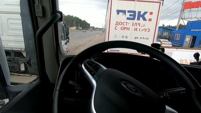Под ковриками вода!!! FORD F-Max смотреть онлайн