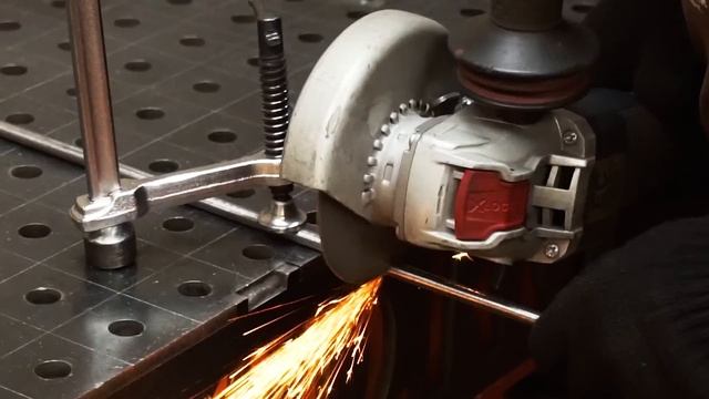 Не трать деньги, а сделай сам. Нашел на металлоломе 60 кг прутков и сделал полезную самоделку. смотреть онлайн