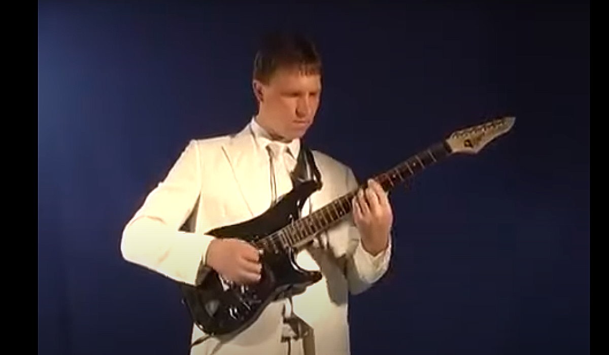 У Гитариста Неземной Талант, Улётное Соло !!! смотреть онлайн