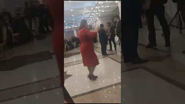 ??На азербайджанской свадьбе в Петербурге прошел рейд смотреть онлайн