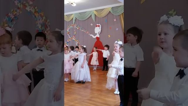 Маме помогаем Песенка смотреть онлайн