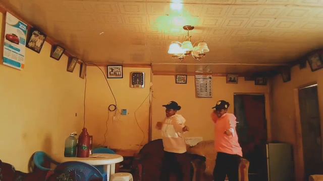 Con calma dance by Daddy Yanke and Snow смотреть онлайн