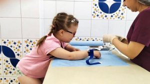 Берут кровь из вены