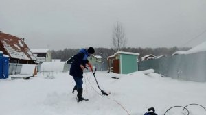 дешёвый электрический снегоуборщик DDE STE140   :)